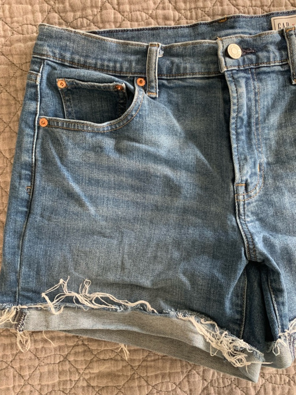 GAP Girlfriend Denim Shorts - Picture 3 of 8